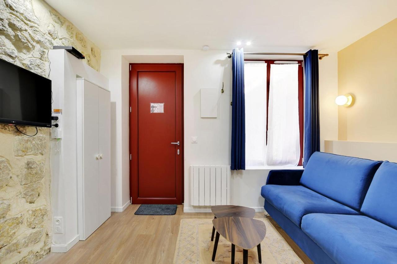 Freshly Renovated Apartment In The Heart Of Париж Екстериор снимка